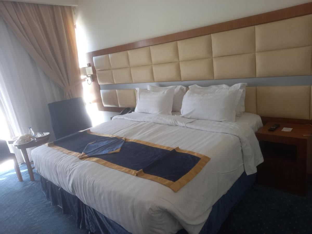 Emaar Elite Al Madina Hotel 3*