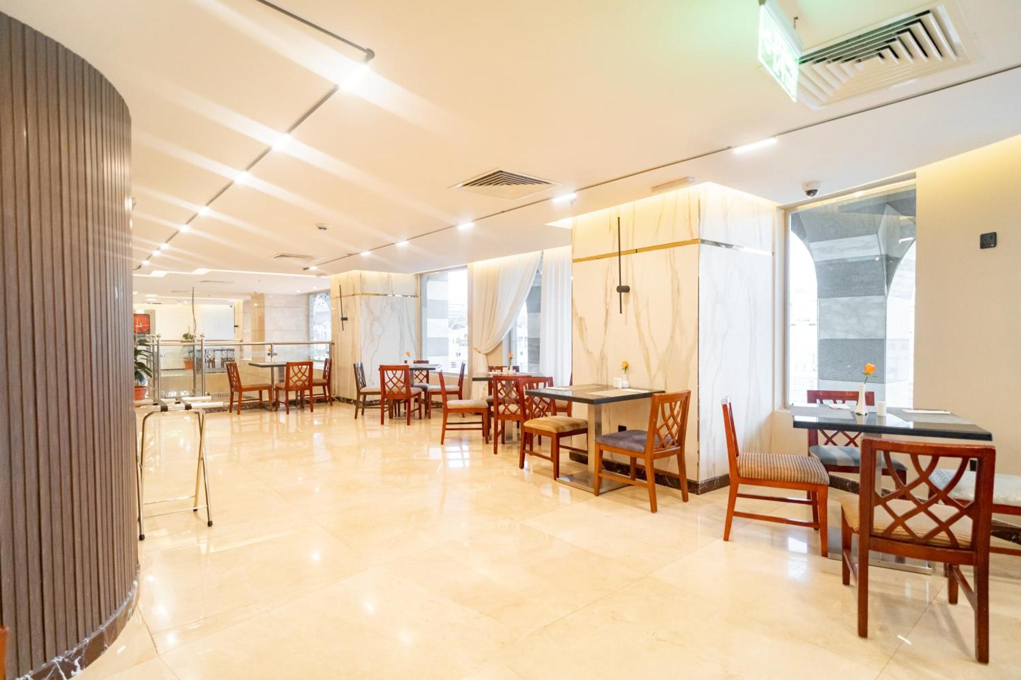 Emaar Elite Al Madina Hotel 3*